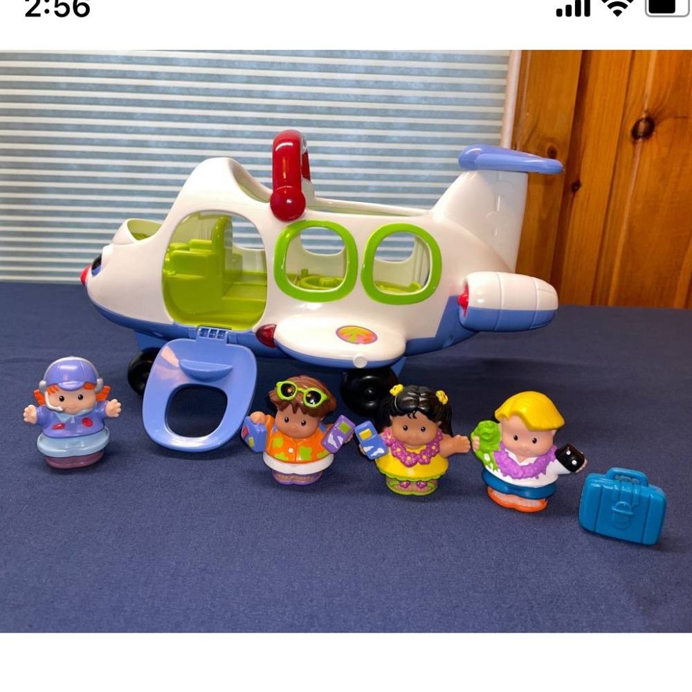 Fisher-Price Little People Lil Movers (Sounds/Lights) Airplane Set